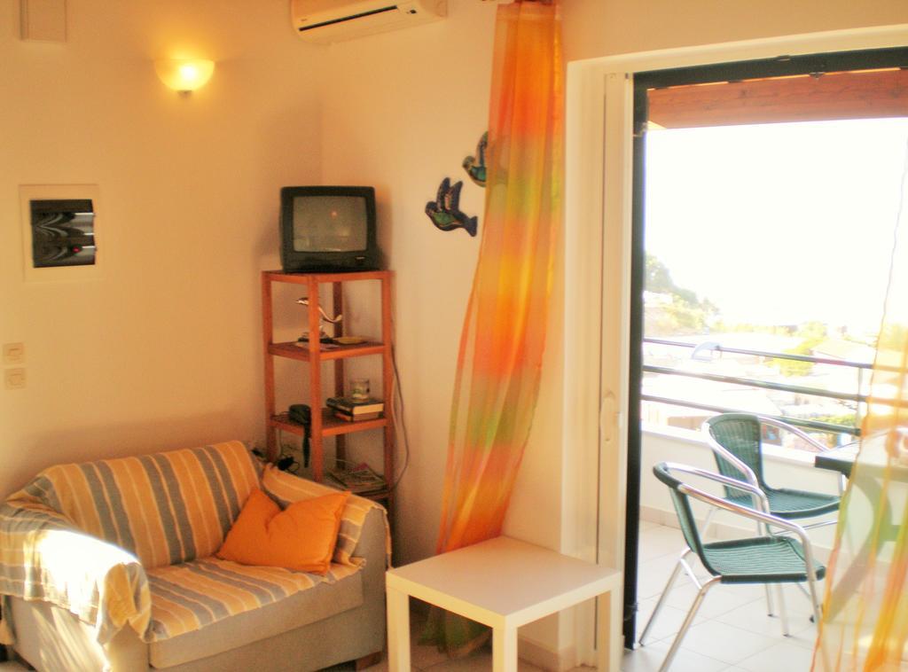 Menigos Resort - Διαμέρισμα Αριθμός 168 펠레카스 외부 사진