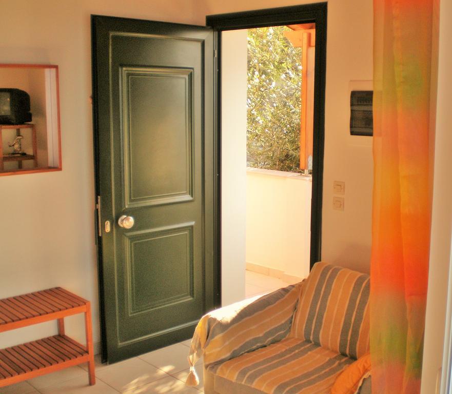 Menigos Resort - Διαμέρισμα Αριθμός 168 펠레카스 외부 사진
