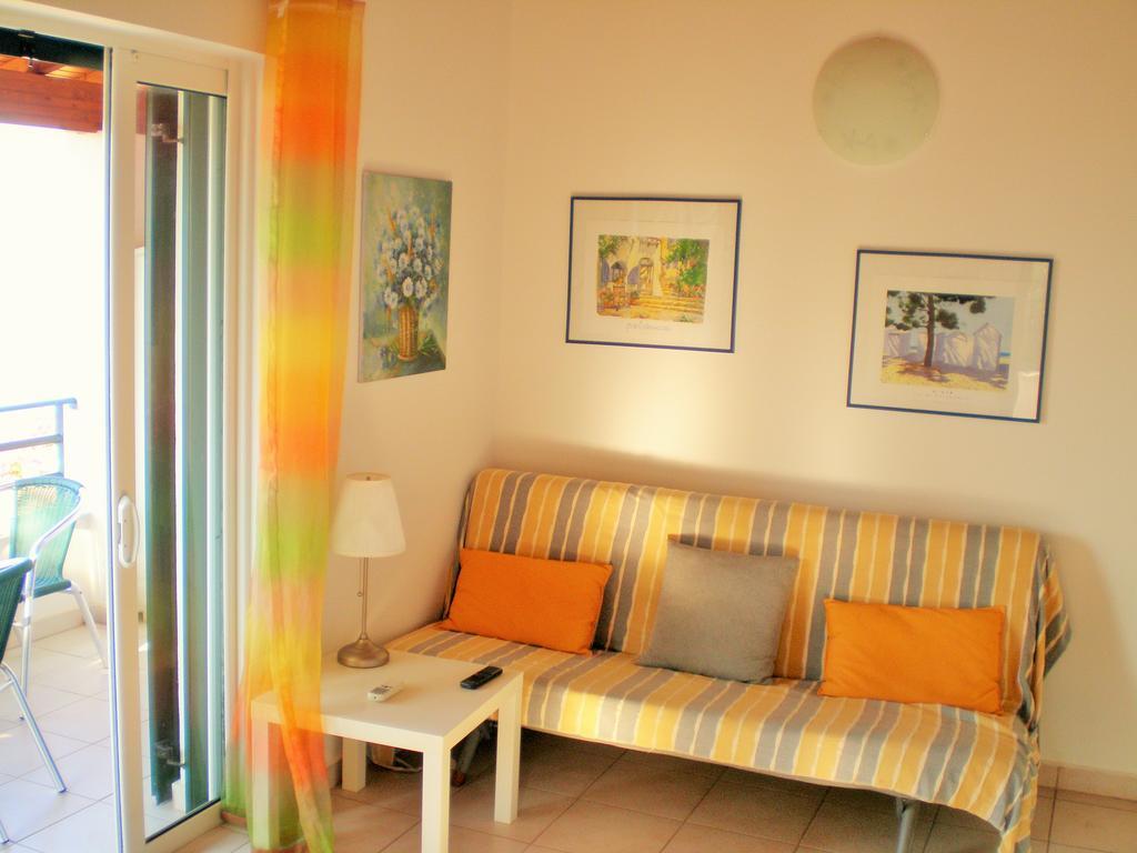Menigos Resort - Διαμέρισμα Αριθμός 168 펠레카스 외부 사진